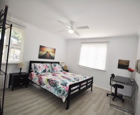 Retro Beach Flat - Sunshine Coast Tourism 5