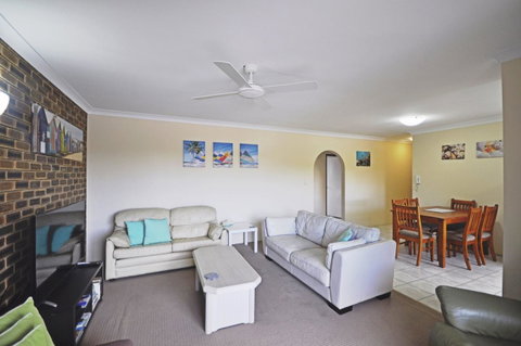 Sands Court On Boyd - Sunshine Coast Tourism 1