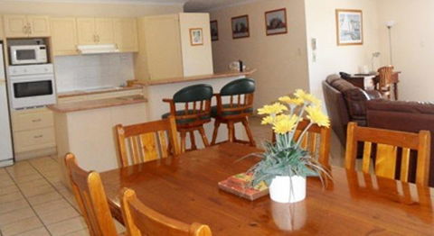 Sylvan Beach Resort - Sunshine Coast Tourism 15