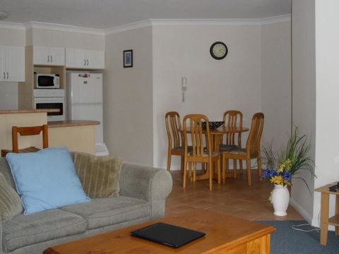 Sylvan Beach Resort - Sunshine Coast Tourism 33