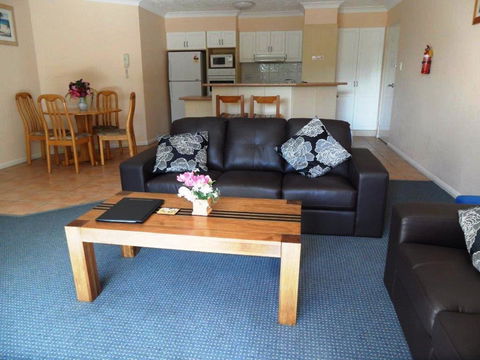 Sylvan Beach Resort - Sunshine Coast Tourism 25