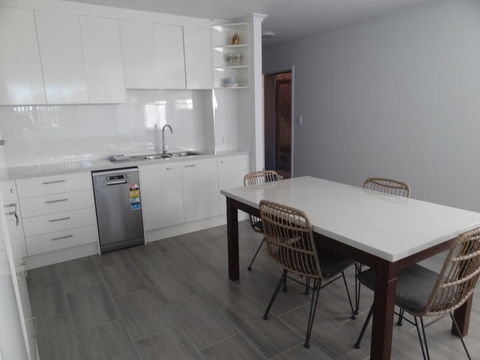 The Gums Anchorage - Sunshine Coast Tourism 1