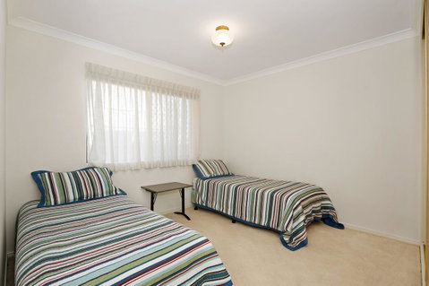 Walk To Surf Beach - Ground Floor Apartment - Bribie Horizons Boyd St, Woorim - Sunshine Coast Tourism 18