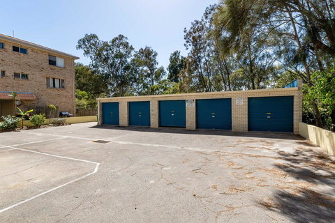 Fantastic Views From This Top Floor Unit! - Holiday Sunshine Coast 8