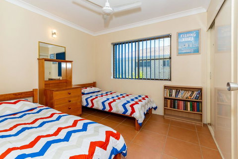 Fantastic Views From This Top Floor Unit! - Holiday Sunshine Coast 7