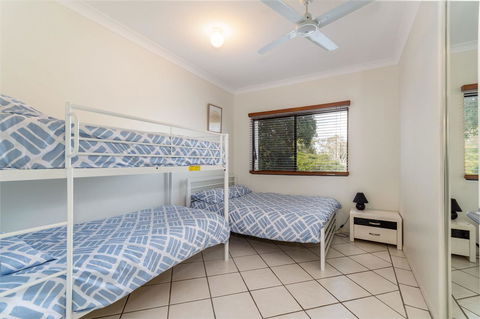 Waterfront Views From Private Rooftop Balcony - Bayview South Esp, Bongaree - Holiday Sunshine Coast 14