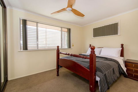 Short Stroll To Surf Beach - North Street, Woorim - Sunshine Coast Tourism 18