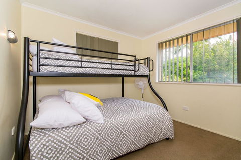 Short Stroll To Surf Beach - North Street, Woorim - Sunshine Coast Tourism 6