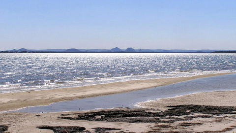 Huge Top Floor Unit Across The Road....Waterfront!! - Holiday Sunshine Coast 15