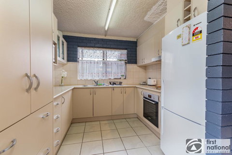 Air Conditioned Unit Stones Throw To The Waterfront. - Holiday Sunshine Coast 13