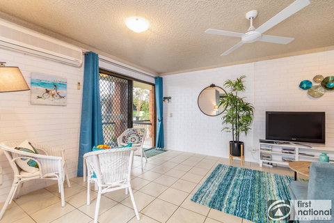 Air Conditioned Unit Stones Throw To The Waterfront. - Holiday Sunshine Coast 3