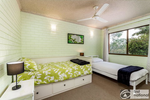 Air Conditioned Unit Stones Throw To The Waterfront. - Holiday Sunshine Coast 14