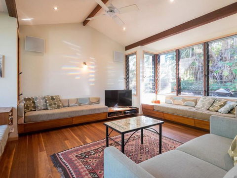 Laguna House - Holiday Sunshine Coast 4