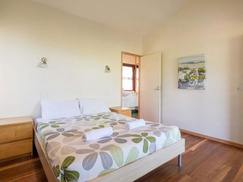 Laguna House - Holiday Sunshine Coast 3