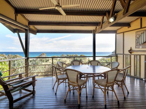 Claytons 1 By Discover Stradbroke - Sunshine Coast Tourism 12