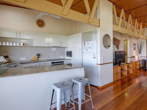 Claytons 1 By Discover Stradbroke - Sunshine Coast Tourism 21