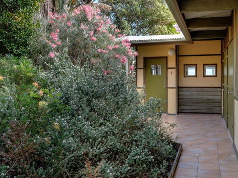 Claytons 1 By Discover Stradbroke - Sunshine Coast Tourism 1