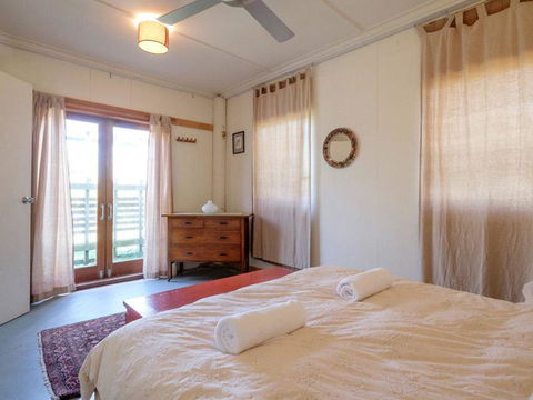 Eddies Place - Holiday Sunshine Coast 6
