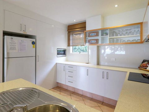 Beachies 3 - Sunshine Coast Tourism 13