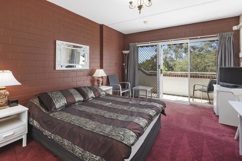24a The Islander Resort - Sunshine Coast Tourism 3