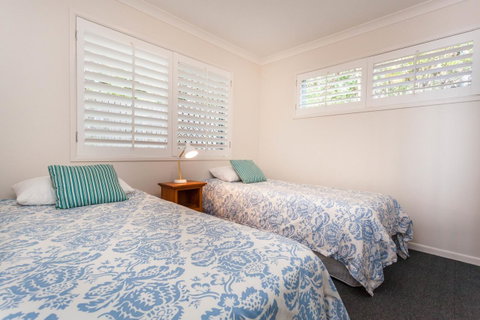 Seychelles Down - Sunshine Coast Tourism 21