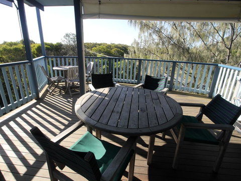 Blue House - Sunshine Coast Tourism 4