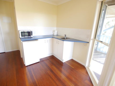 Blue House - Sunshine Coast Tourism 18