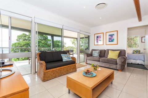 Seychelles Up - Sunshine Coast Tourism 9