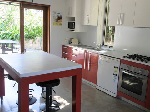 A AAA C-SHACK - Holiday Sunshine Coast 9