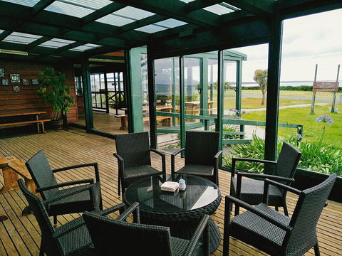 Baudins Accommodation And Restaurant - Holiday Sunshine Coast 21