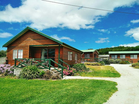 Baudins Accommodation And Restaurant - Holiday Sunshine Coast 0