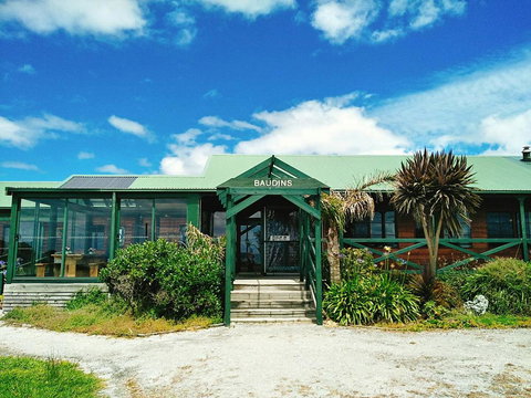 Baudins Accommodation And Restaurant - Holiday Sunshine Coast 5