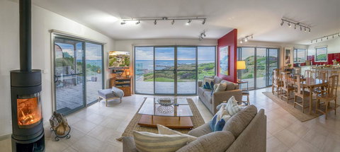 Porky Beach Retreat - King Island Escapes - Sunshine Coast Tourism 21