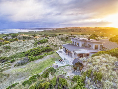 Porky Beach Retreat - King Island Escapes - Sunshine Coast Tourism 8