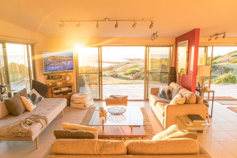 Porky Beach Retreat - King Island Escapes - Sunshine Coast Tourism 18