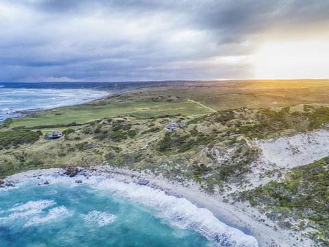 Porky Beach Retreat - King Island Escapes - Sunshine Coast Tourism 15