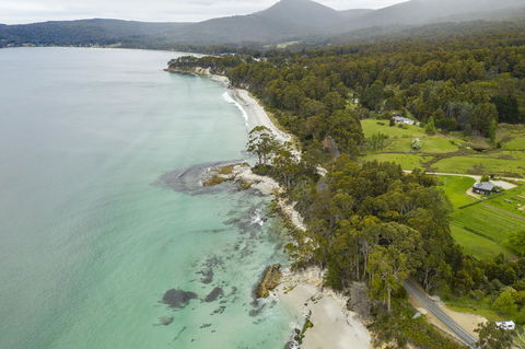 Adventure Bay Holiday Home - Holiday Sunshine Coast 10