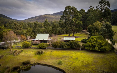 Parnella Adventure Bay, Bruny Island - Sunshine Coast Tourism 15