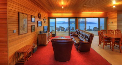 Bruny Island Escapes And Hotel Bruny - Sunshine Coast Tourism 8