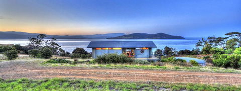 Bruny Island Escapes And Hotel Bruny - Sunshine Coast Tourism 1