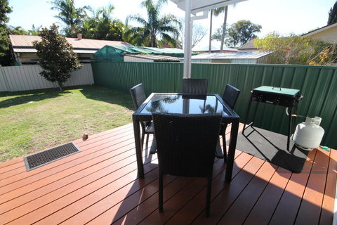 'AFRAME Tarcoola Cottage' 29 The Parade, North Haven - Holiday Sunshine Coast 0