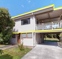 'Beach Break 1' 1/10 Lionel Street - upstairs unit with Aircon - Sunshine Coast Tourism