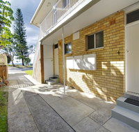 'Beachside' Shoal Bay Unit 4 - Sunshine Coast Tourism