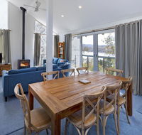 'Matilda' - Spacious  centrally located with great lake views - Sunshine Coast Tourism