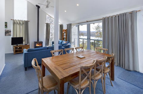 'Matilda' - Spacious & Centrally Located With Great Lake Views - Sunshine Coast Tourism 0