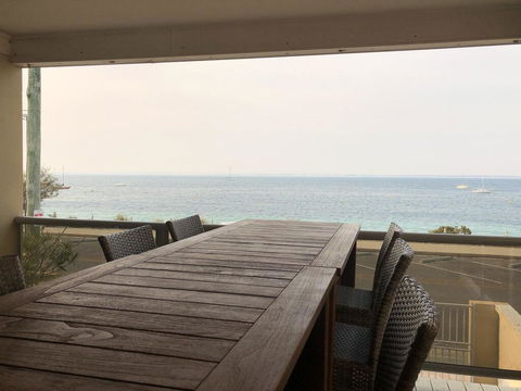 'Mooring Two Upstairs', 23 Shoal Bay Rd - Stunning Views, WIFI, Air Conditioning And Boat Parking - Sunshine Coast Tourism 1