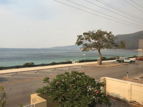 'Mooring Two Upstairs', 23 Shoal Bay Rd - Stunning Views, WIFI, Air Conditioning And Boat Parking - Sunshine Coast Tourism 2