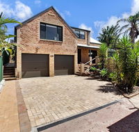'Salt Wood' Cabin style retreat - Holiday Sunshine Coast