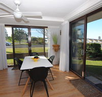 'Time and Tide' 1 - Ground Floor with Water Views - Holiday Sunshine Coast