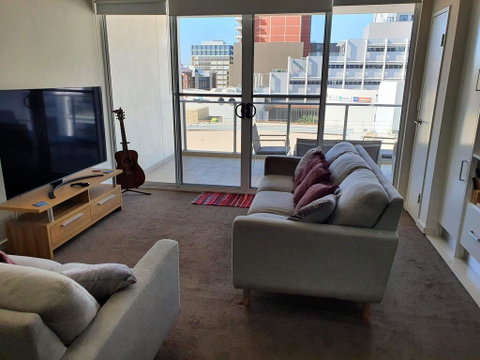(just Listed) Bolton St 1br 350m Walk To Newcastle Beach +++ Wifi End Eand - Sunshine Coast Tourism 1